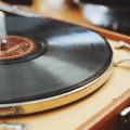 record player not spinning