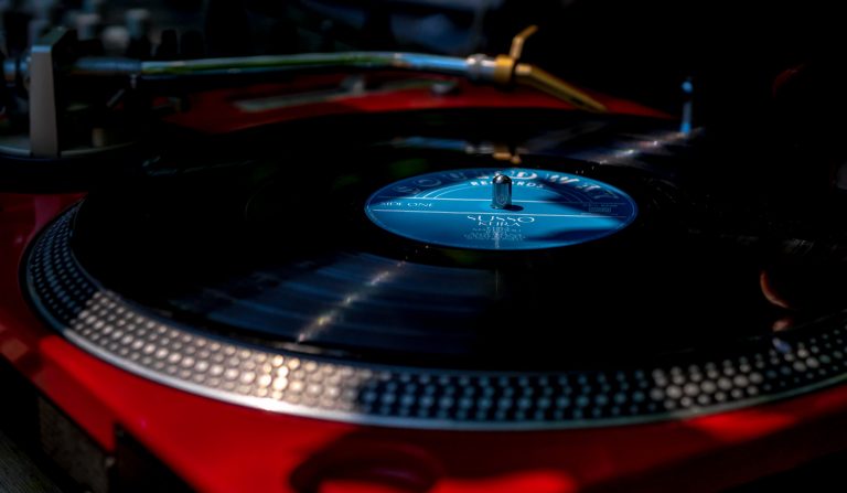 automatic turntable
