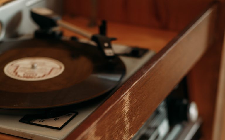 record player too fast