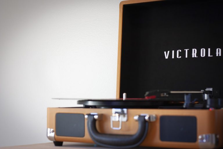 victrola record player wont turn on