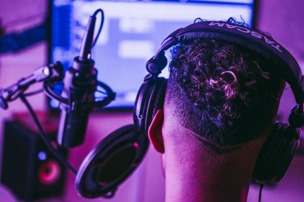 Best Budget Audiophile Headphones Reviewed (on A Budget)