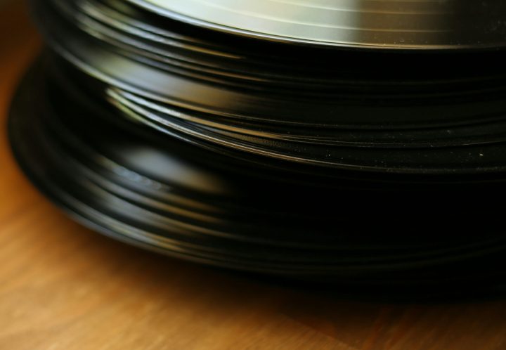 why is vinyl popular again